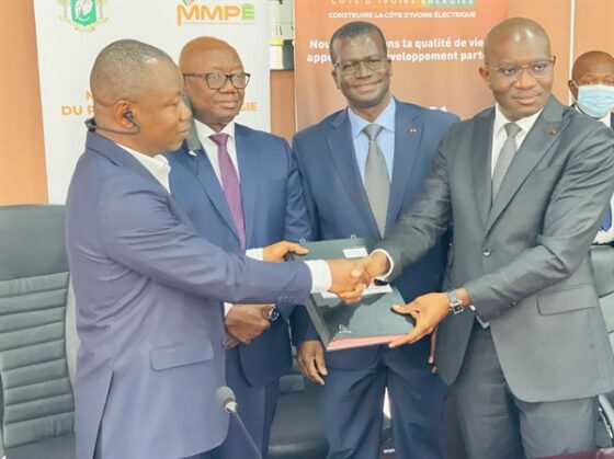 Energy Minister Graces Signing Ceremony of CLSG Power Purchase Agreement